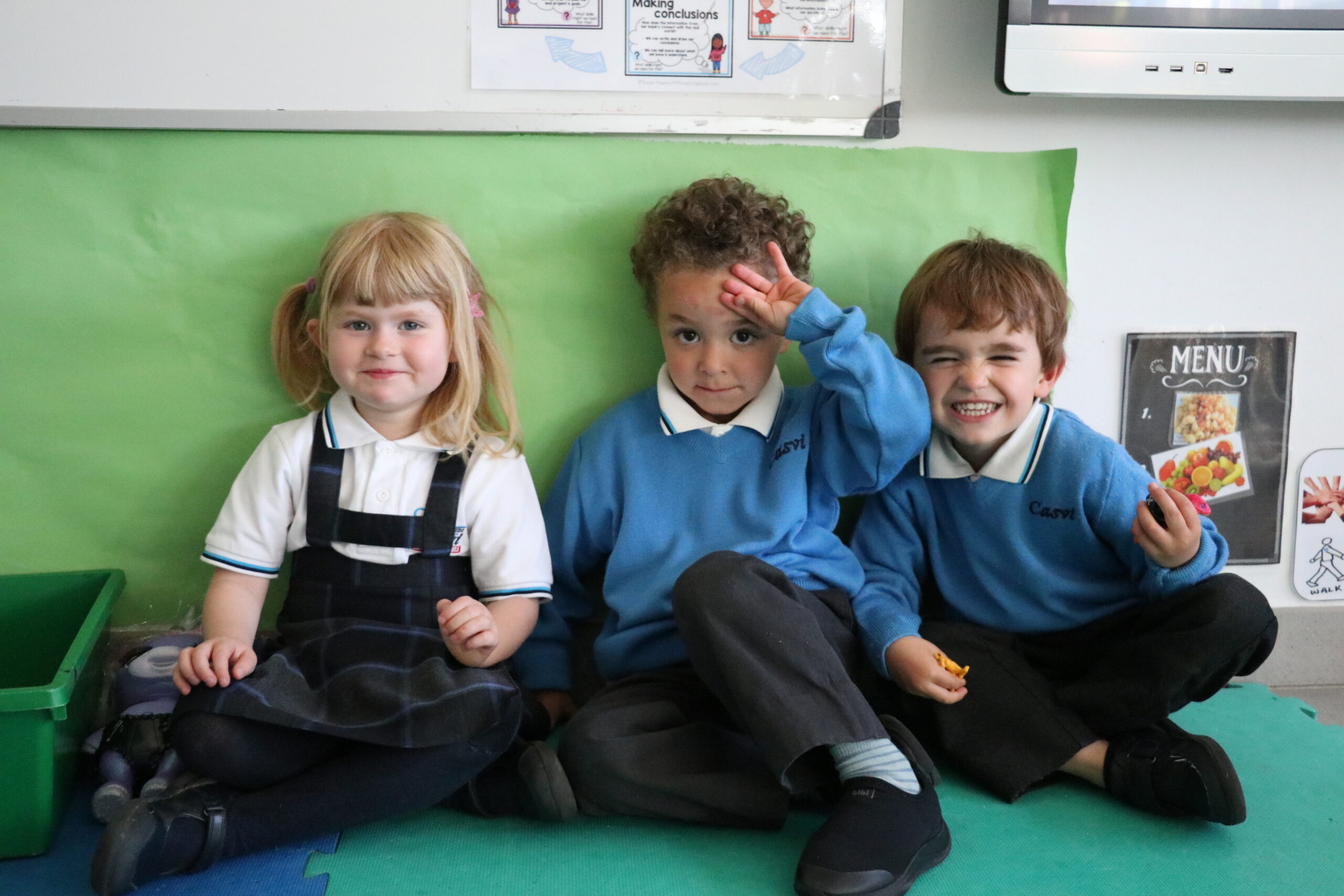 Grupo de alumnos de infantil en clase de Casvi Tres Cantos