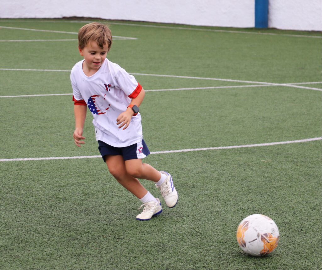 Alumno de Casvi International American School en actividades extraescolares