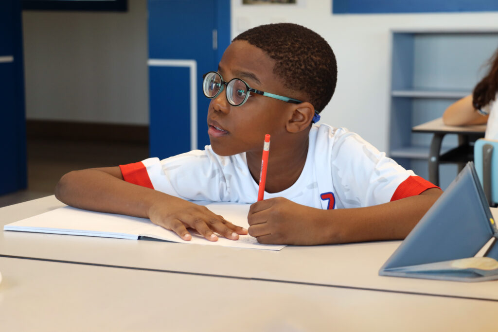 nino_aprende_primer_dia_colegio_casvi