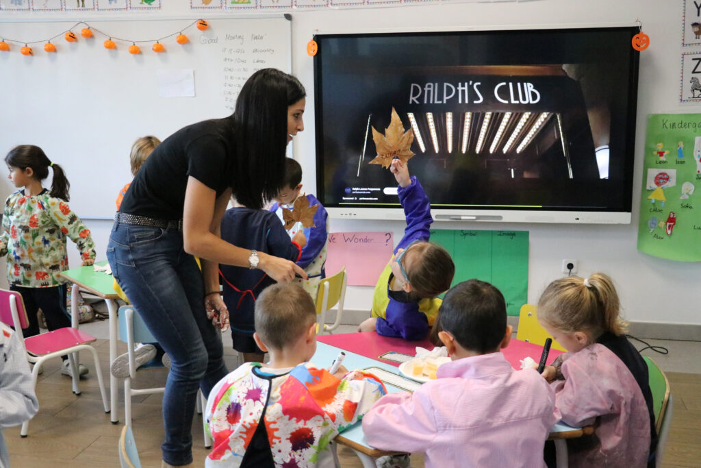 Celebración de Decoración Halloween en Casvi International American School