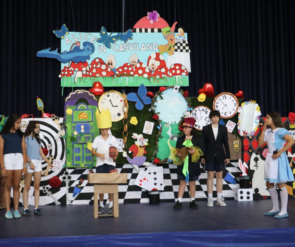 Beneficios_teatro_alumnos_presentan_spring_festival